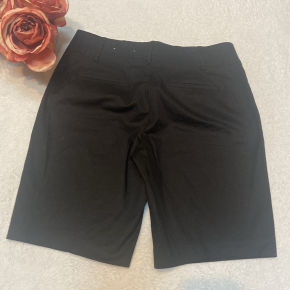 ANN TAYLOR Petite Size 4P Black Shorts - Picture 8 of 10